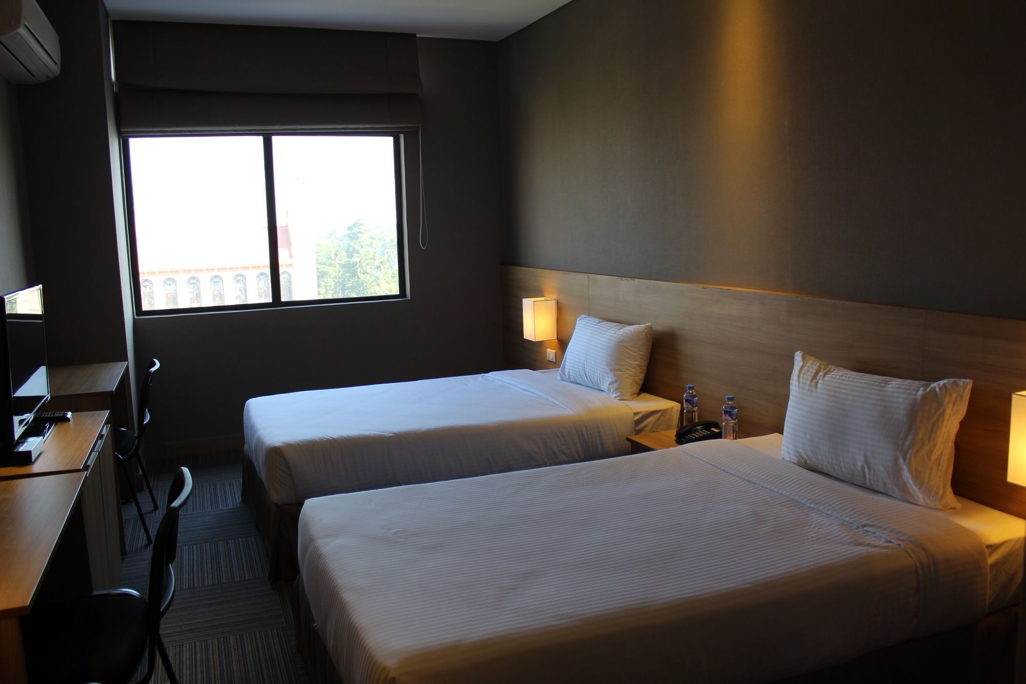 Madison 101 Hotel + Tower Quezon City Exterior foto